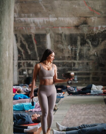 In Balance kommen – weibliche Gesundheit mit Jana Zubatenko – Alpenrose & Cocoon