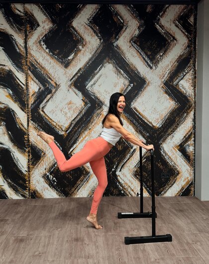 The Art of Barre and Flow – Theresa