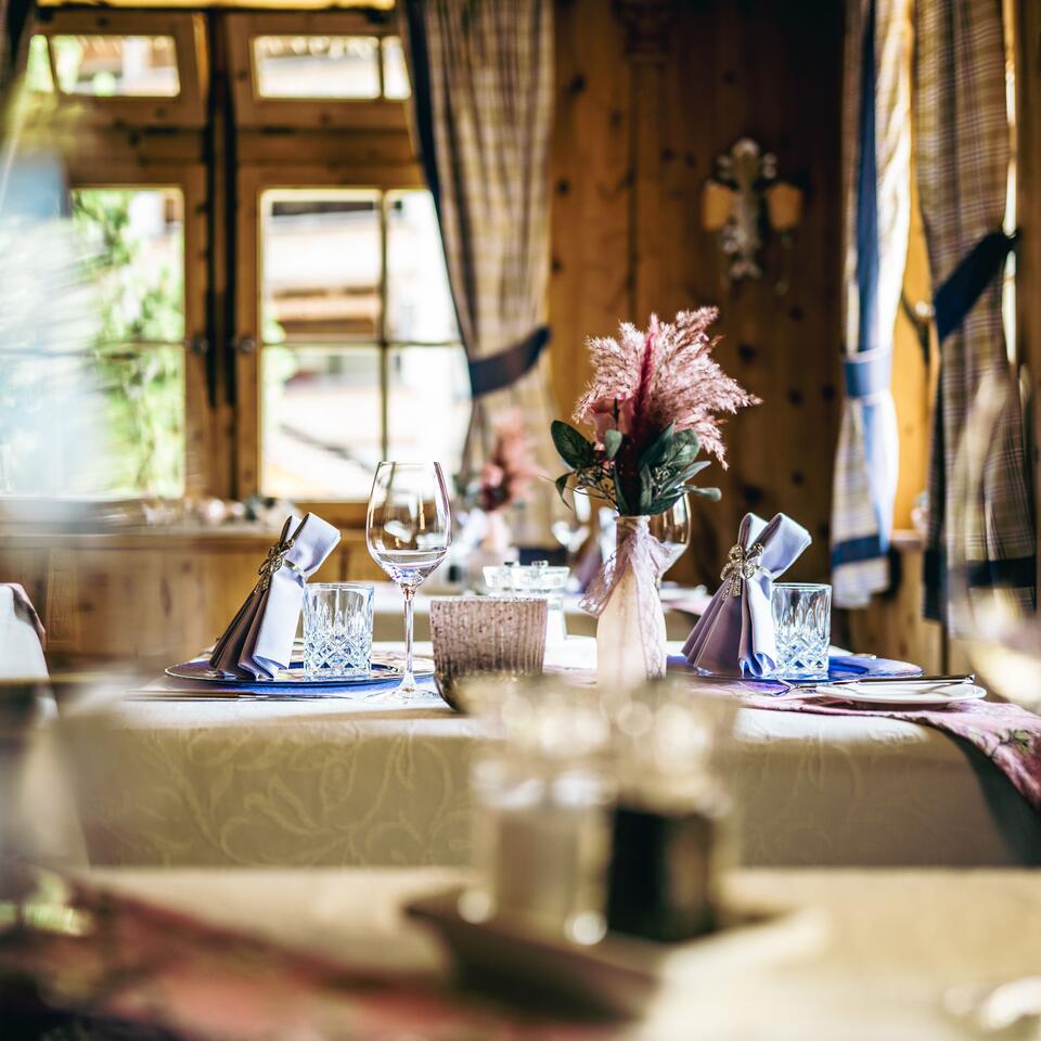 Midweek - Special – Alpenrose & Cocoon