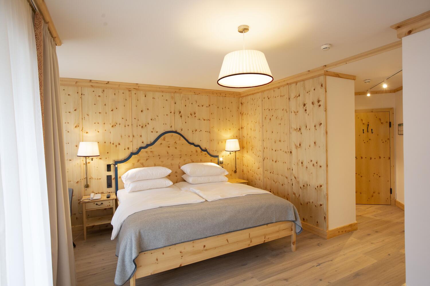 Superior Zimmer "Zirbe"