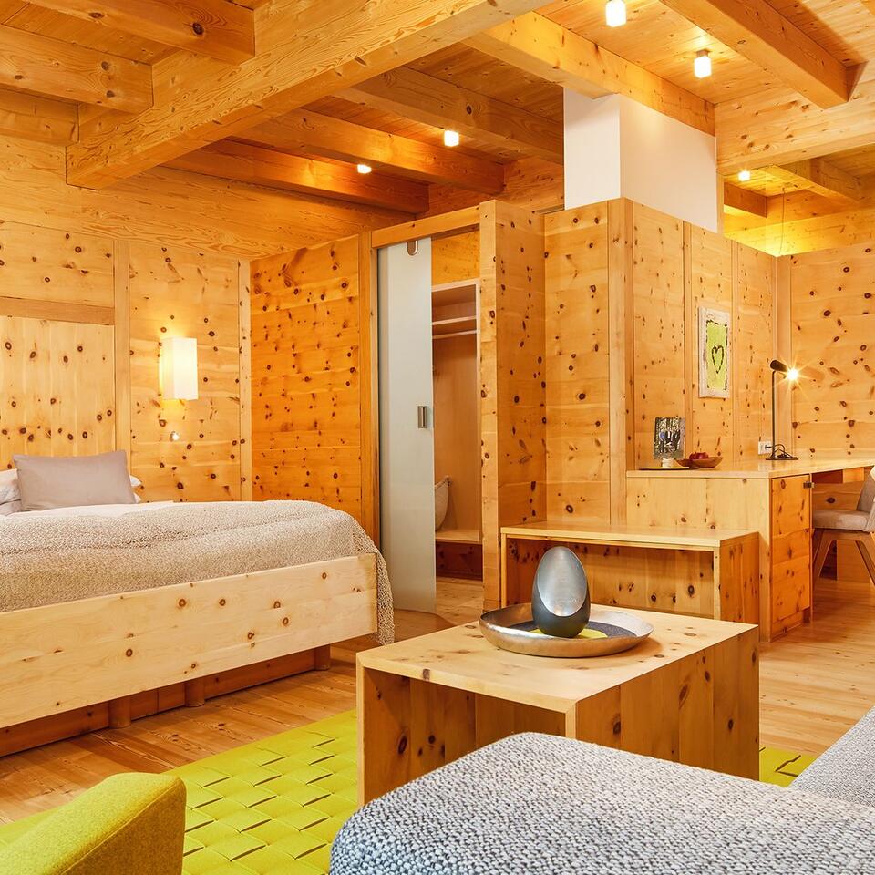 Zirbensuite Deluxe – Naturhotel Waldklause
