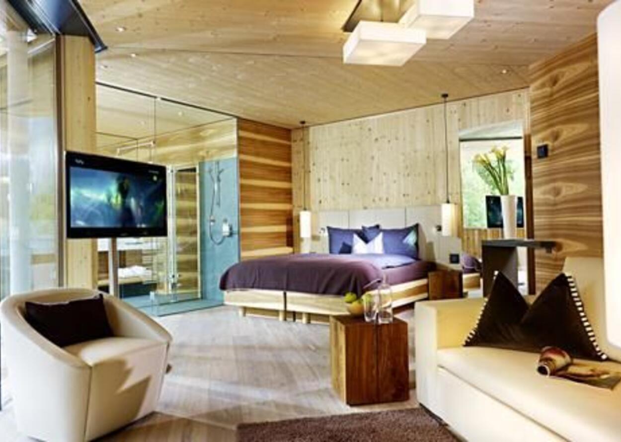 Rowan berry Suite – Naturhotel Waldklause