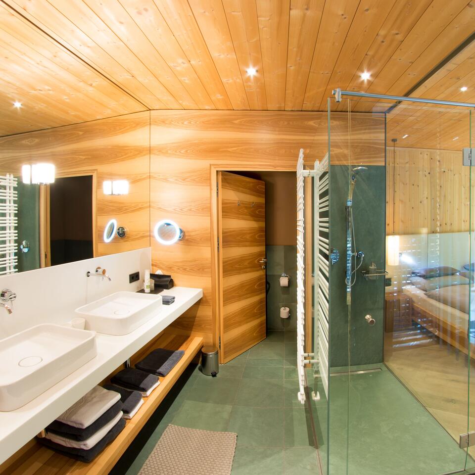 Vogelbeerensuite – Naturhotel Waldklause