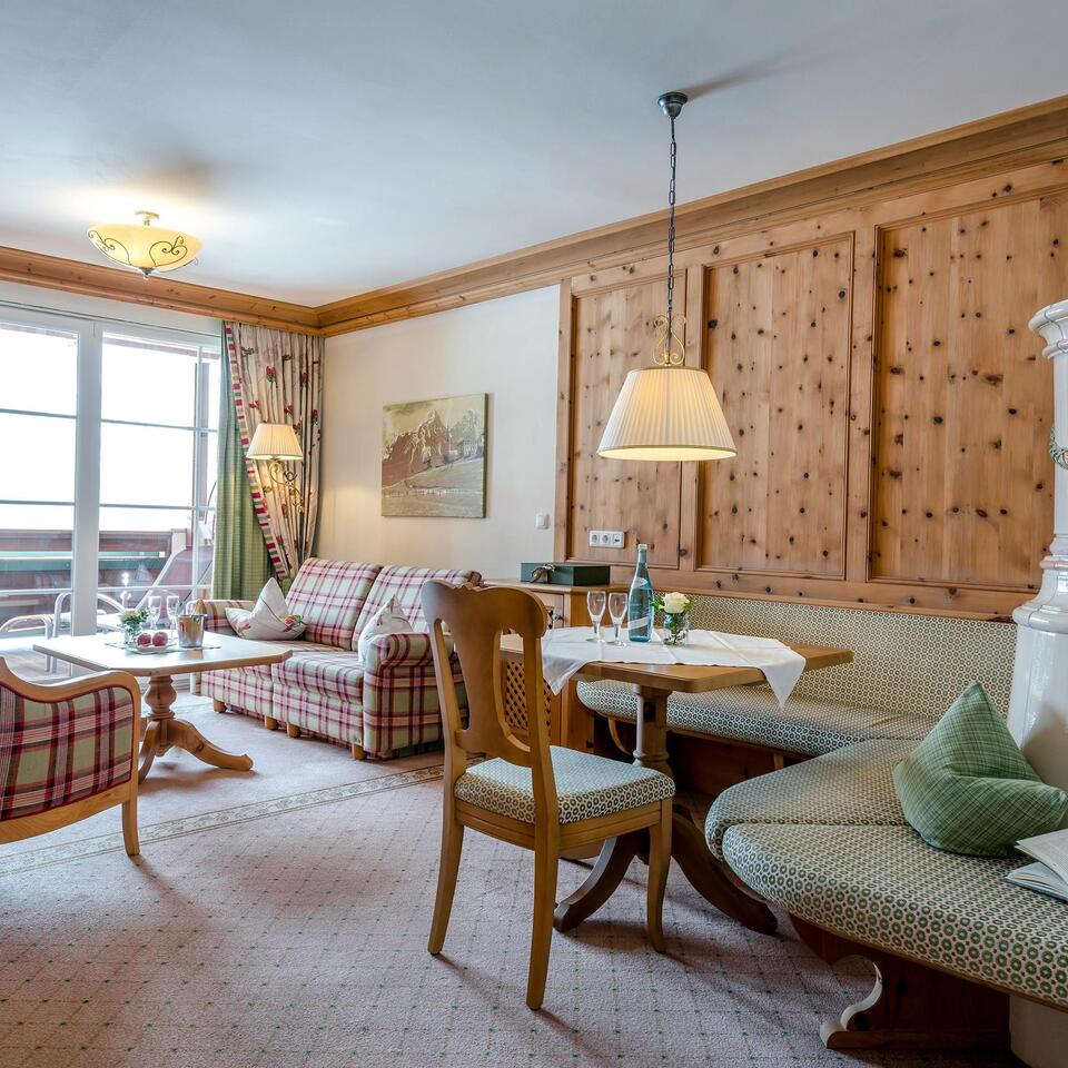 Junior Suite B Superior – Hotel Post Lermoos