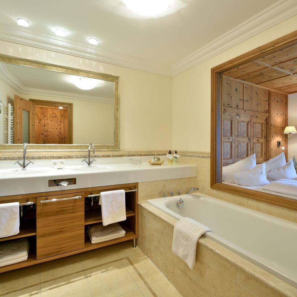 Junior Suite B Superior – Hotel Post Lermoos