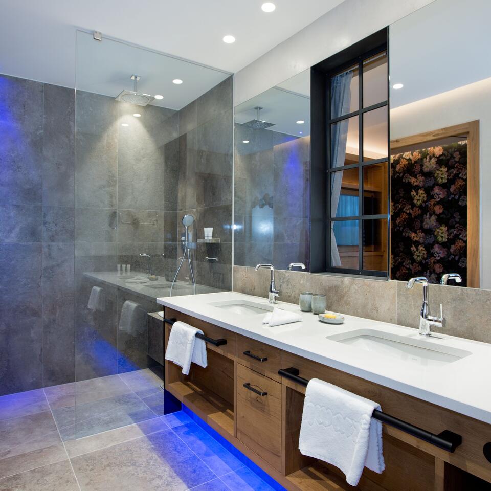 Doppelzimmer Deluxe Panorama – Alpenresort Schwarz