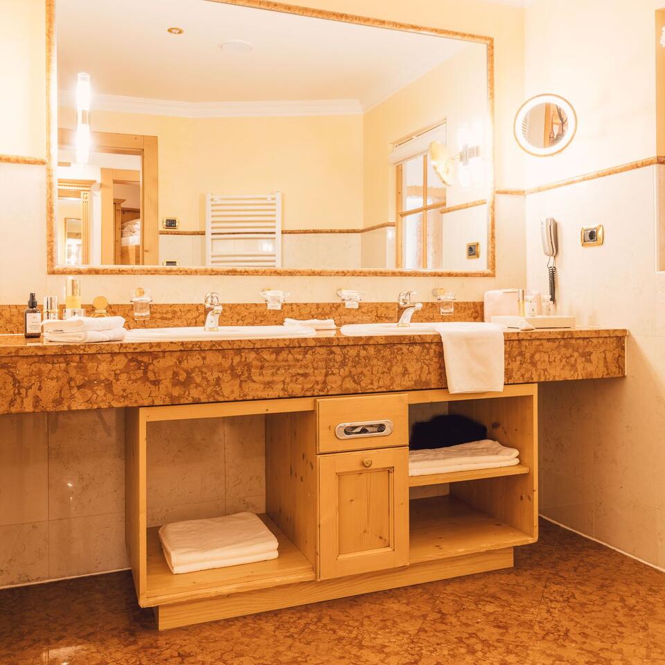 Family Suite – Alpenpalace Luxury Hideaway