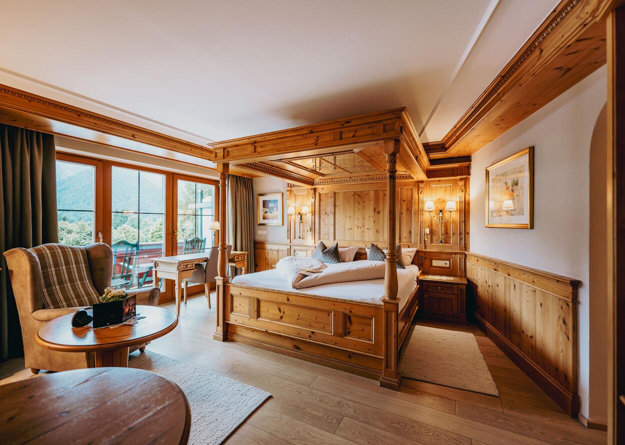 Wellness Residenzsuite 40m² – Alpenrose & Cocoon